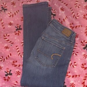 Women's American Eagle Artist Crop Blue Jeans- size 4R